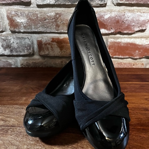 Karen Scott Women's Preslee Dress Closed Casual Wedges Black size 8 - Picture 1 of 7